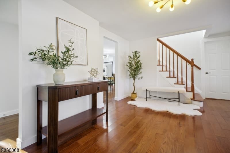 2 Wallace St, Edison, NJ